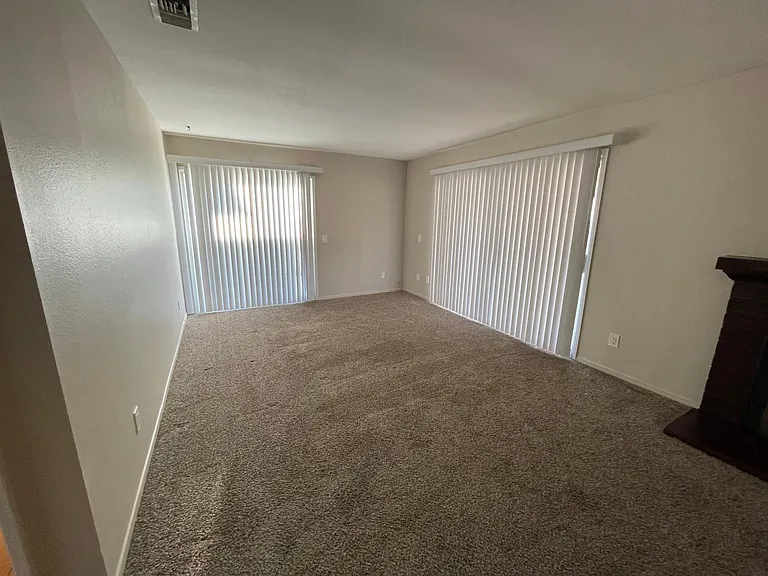 3952 Shenandoah Dr — Photo 8