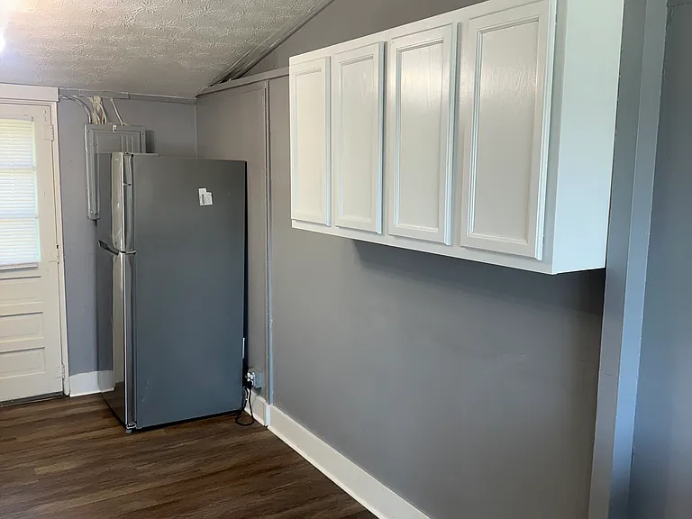 518 Clayton St — Photo 14