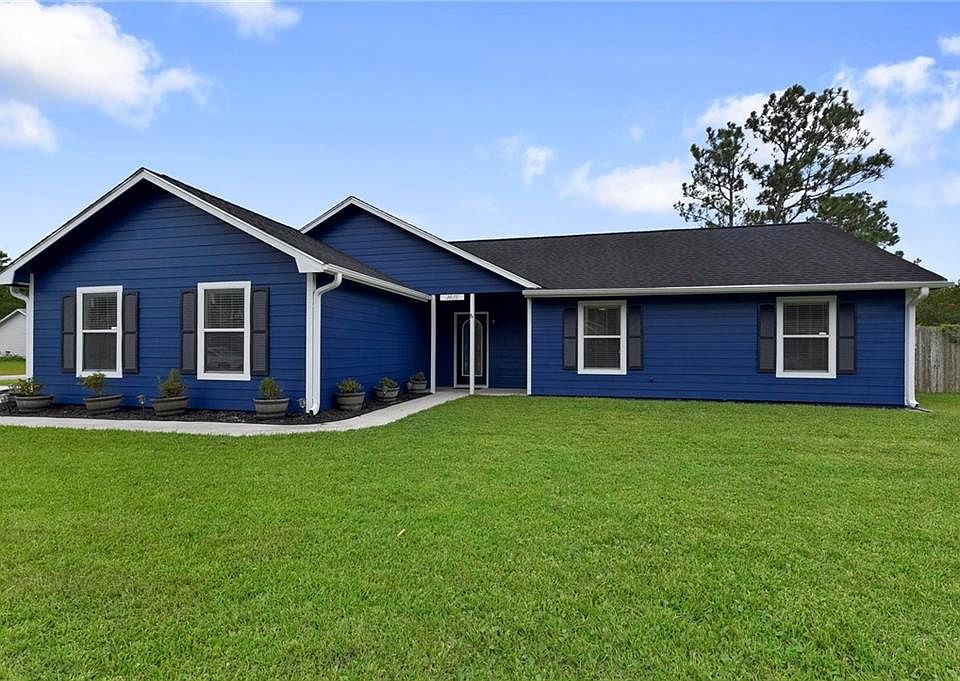 1st image of 111 Bamboo Dr