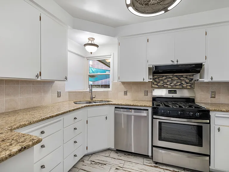 1427 N Arthur Ave — Photo 10