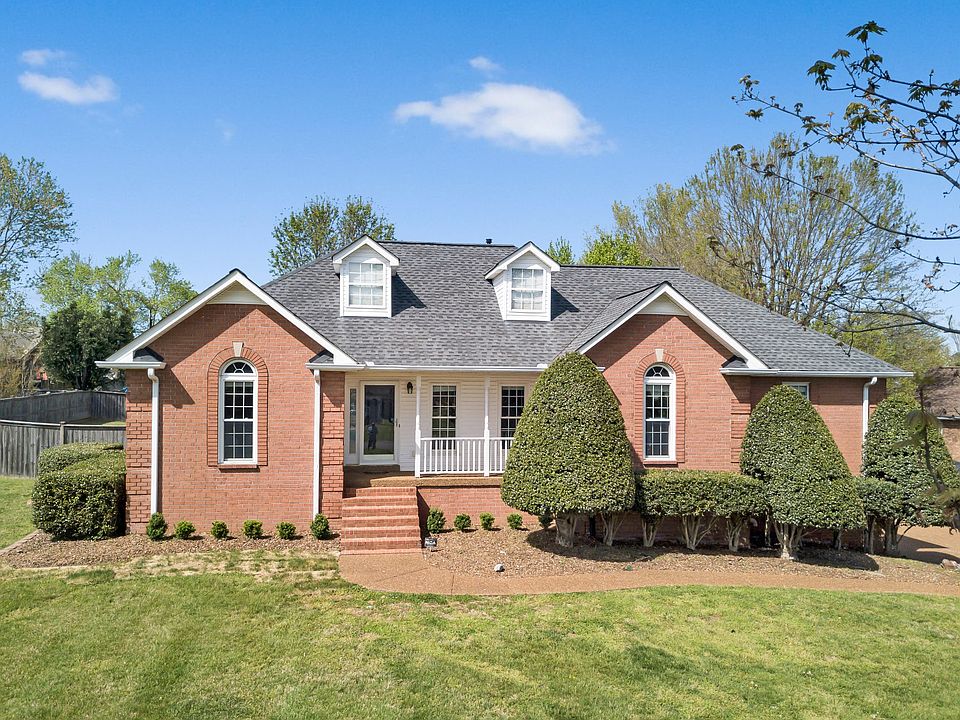 1st image of 204 Hickory Trl