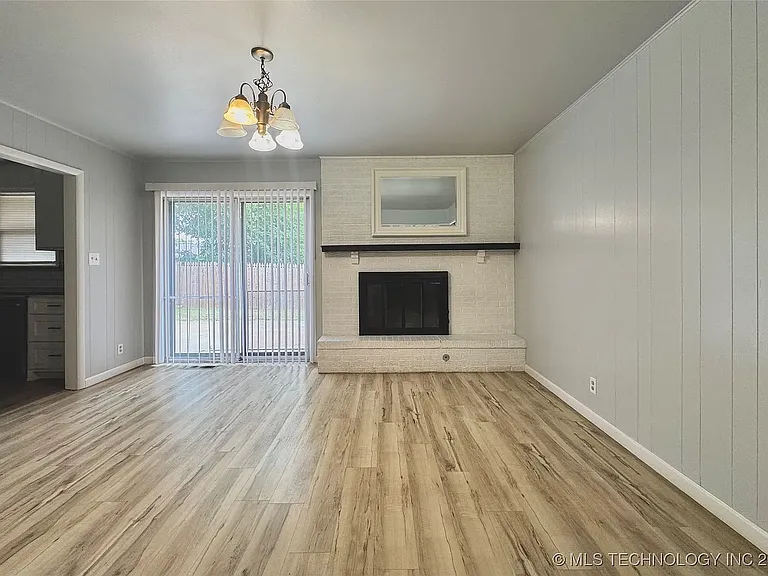 11311 E 15th Pl — Photo 44