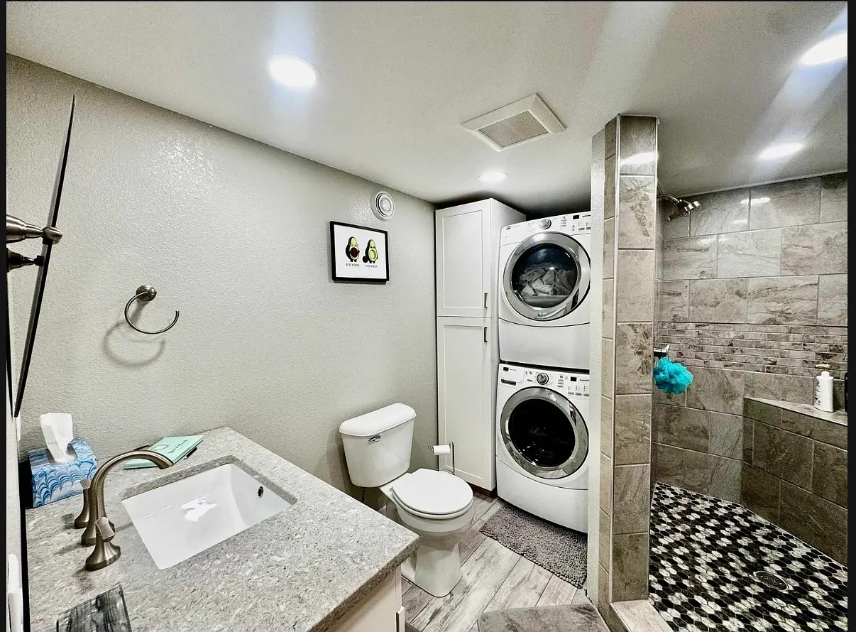 812 West 4th Street - 1 — Photo 2