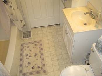 4th image of 2820 Lansing Dr