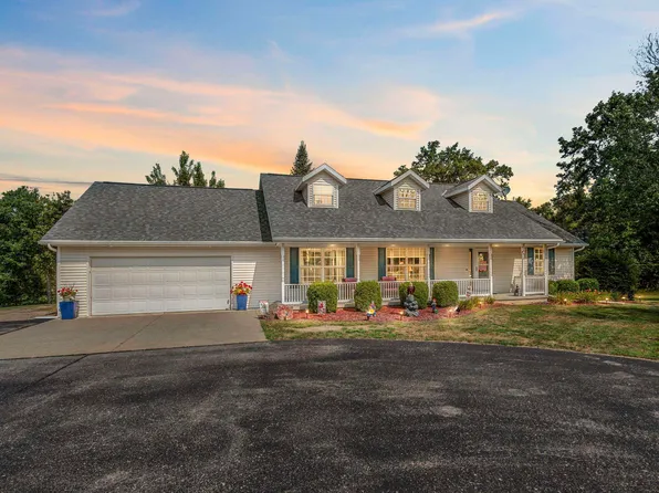 W10036 Terri Ln, Crivitz, WI 54114