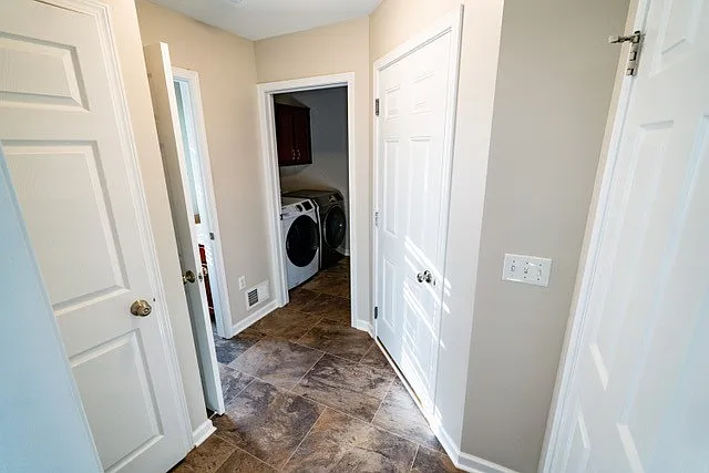 649 Kayloc Cir — Photo 11