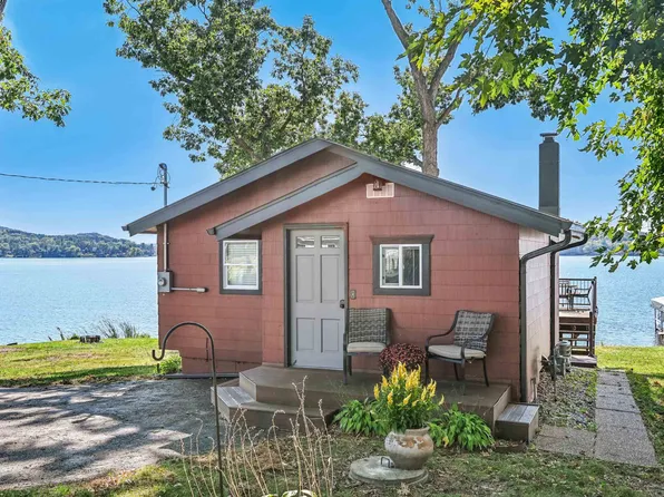 E13611 Idlewild Rd, Merrimac, WI 53561