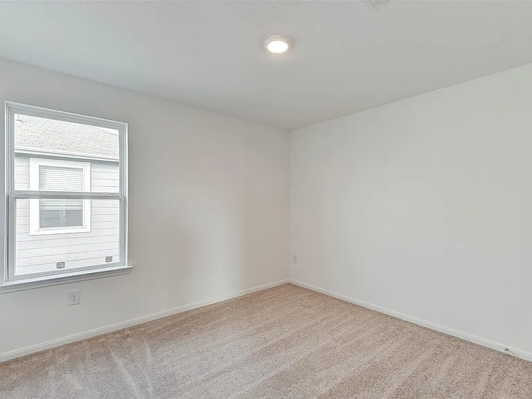 25821 Hedgerow Dr — Photo 31