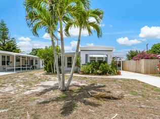 8418 SE Swan Ave, Hobe Sound, FL 33455