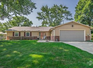 2505 W Queensbury Rd, Muncie, IN 47304