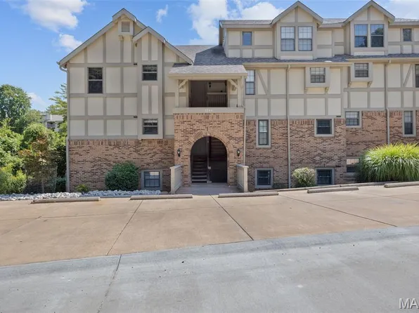 2244 Canyonlands Dr APT E, Maryland Heights, MO 63043