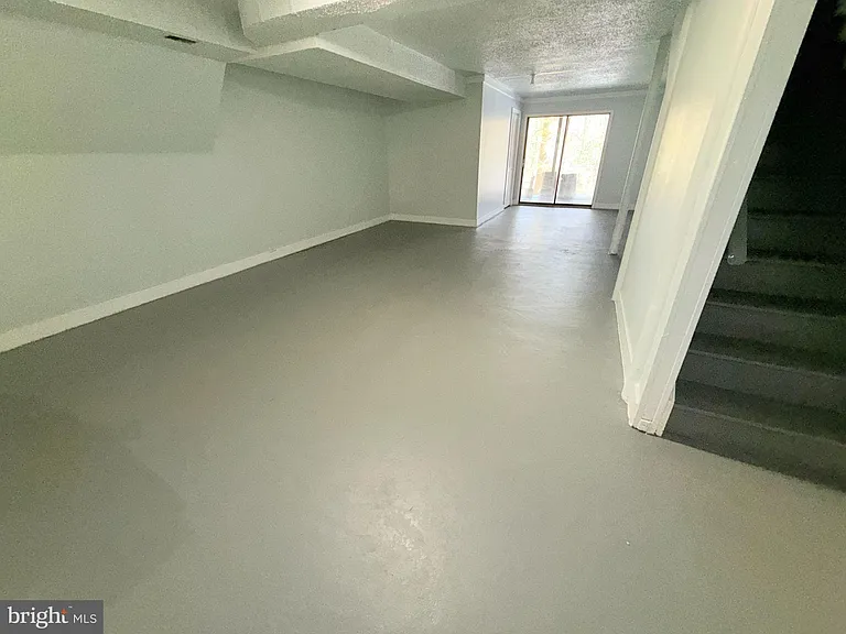 423 Sonora Ct — Photo 12