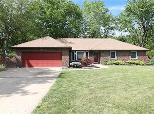 504 SW Stratford Rd, Lees Summit, MO 64081