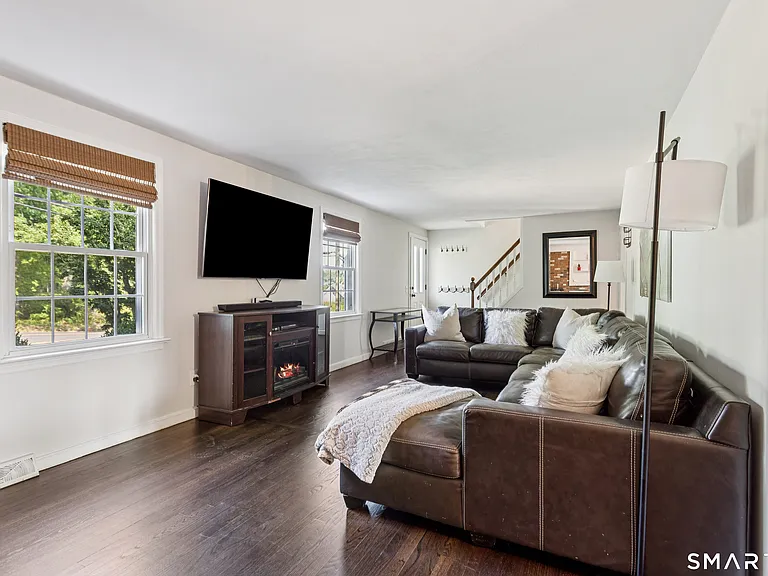 111 Mill Hill Rd — Photo 13