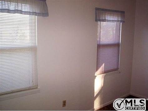 4th image of 904 S 25th St