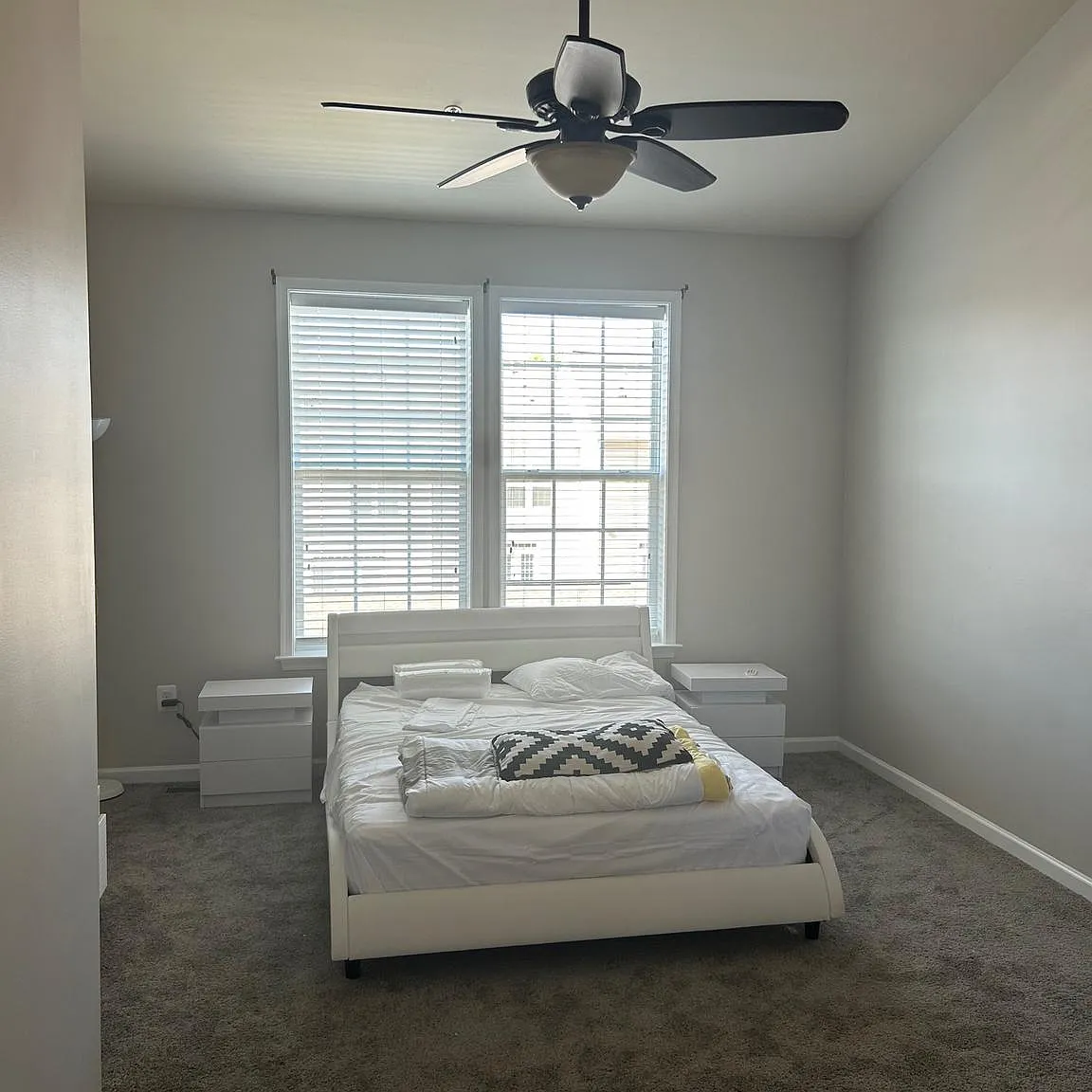 4 bed, 3.5 bath, 2412 sqft, $2,800 — Photo 2