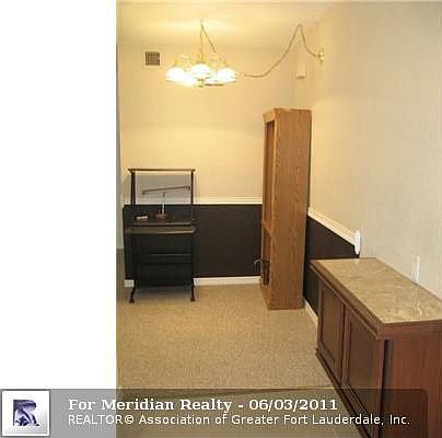 4th image of 2424 SE Seventeen Street Cswy #204B