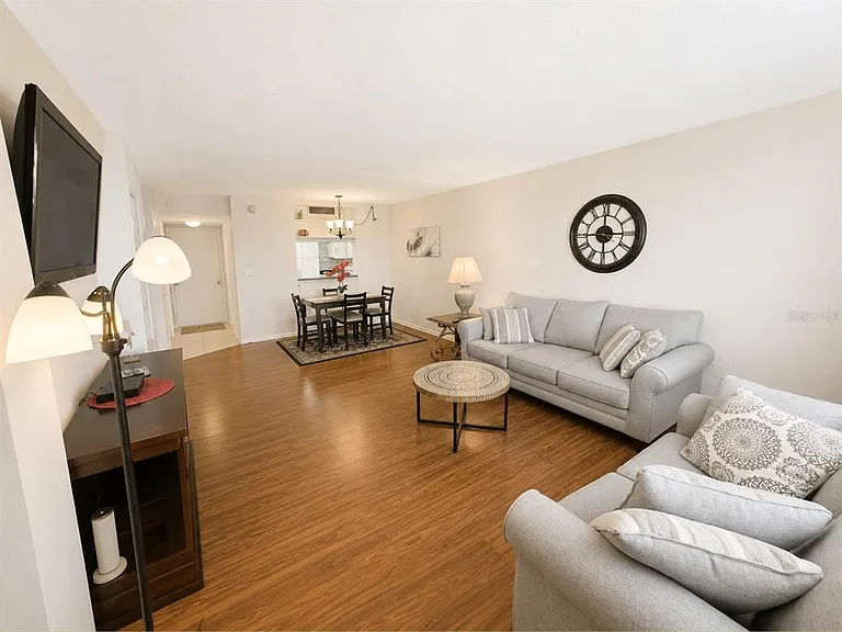 2616 Cove Cay Dr #402 — Photo 7