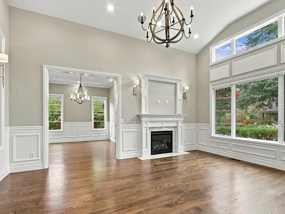 3878 Magnolia Dr