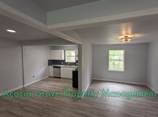 150 Huisache St, Lake Jackson, TX 77566
