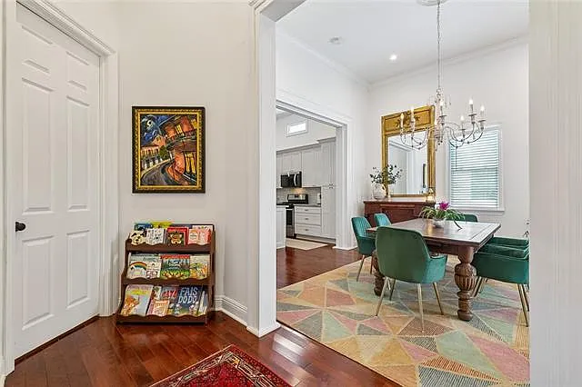 2508 Marengo St — Photo 18