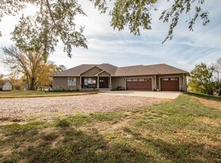 27370 Imperial Rd, Hinton, IA 51024