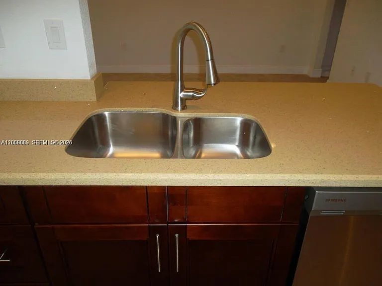 208 Lake Monterey Cir — Photo 9