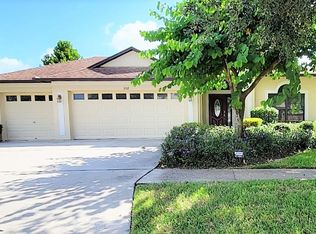 7112 Spindle Tree Ln, Riverview, FL 33578
