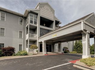 17800 E Bolger Rd APT 303, Independence, MO 64055