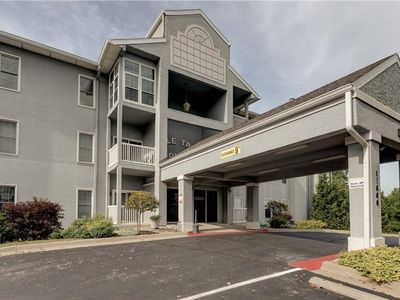 17800 E Bolger Rd APT 303, Independence, MO, 64055