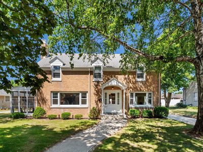 1212 Fairmont LANE, Manitowoc, WI, 54220