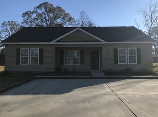 2808 Davis Rd, Tifton, GA 31793