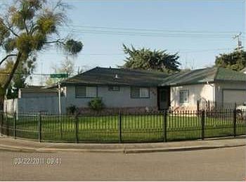 2nd image of 702 Paloma Ave