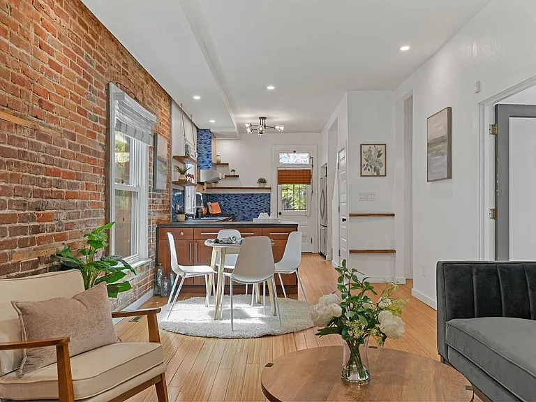 145 S Cherokee St — Photo 12