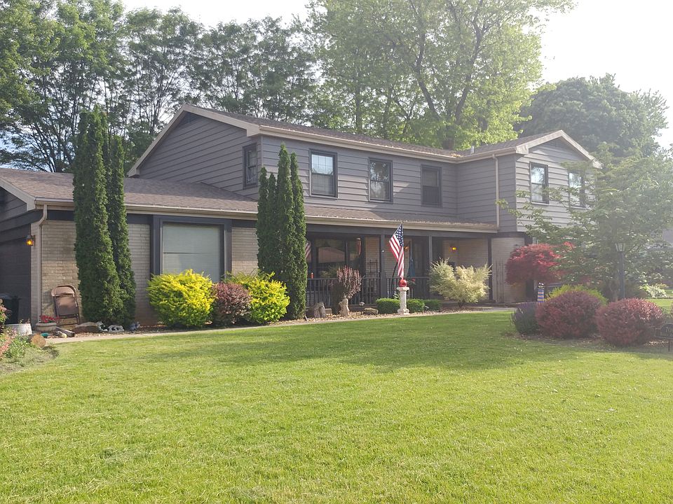 2nd image of 700 Baker Ave