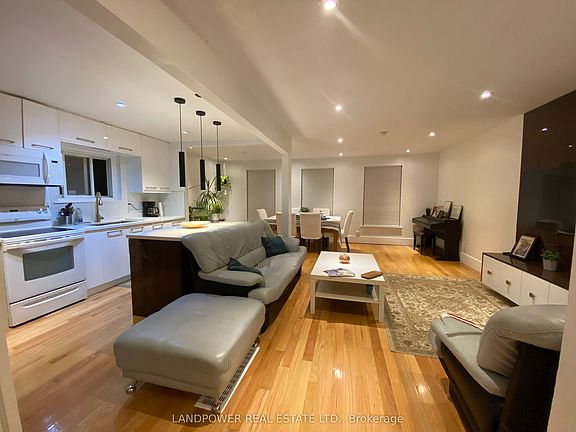 4th image of 898 Reytan Blvd