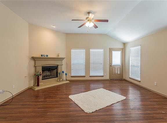 5th image of 1921 Winter Hawk Dr