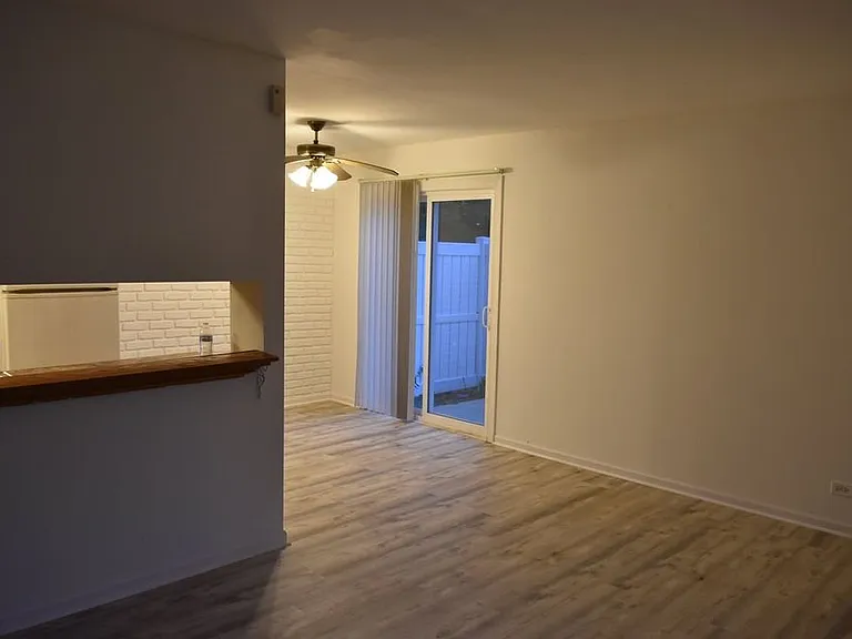 1456 Cornell Ter — Photo 20