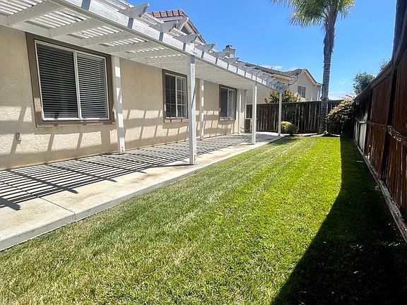 2nd image of 811 El Caballo Dr