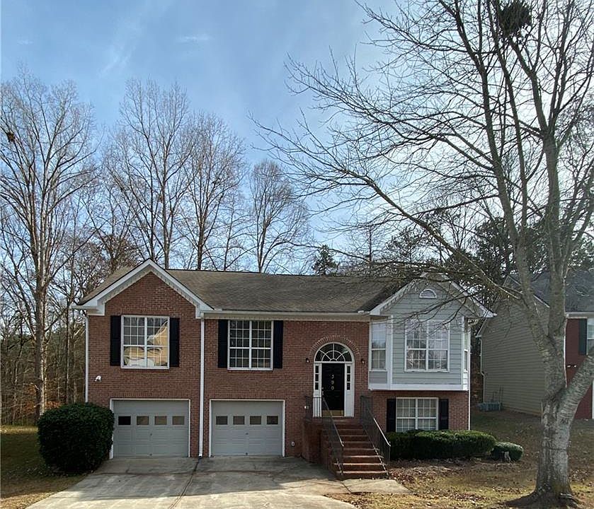 1st image of 390 Oak Vista Ct
