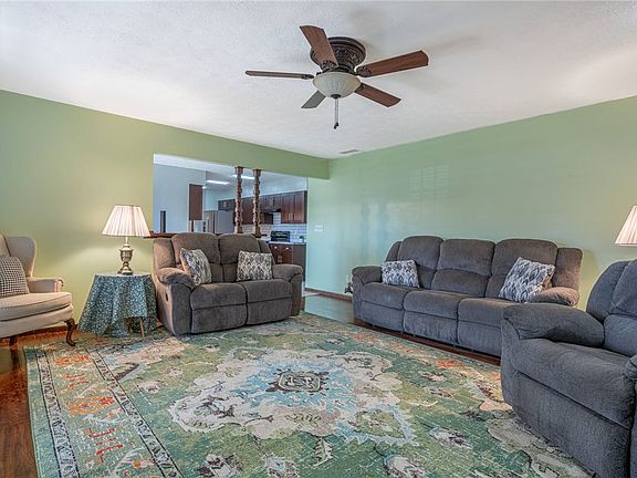 3rd image of 763 Browning Ave