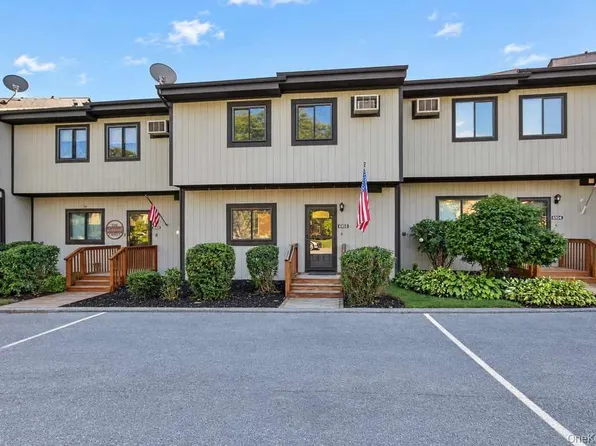 6103 Chelsea Cove N, Hopewell Junction, NY 12533
