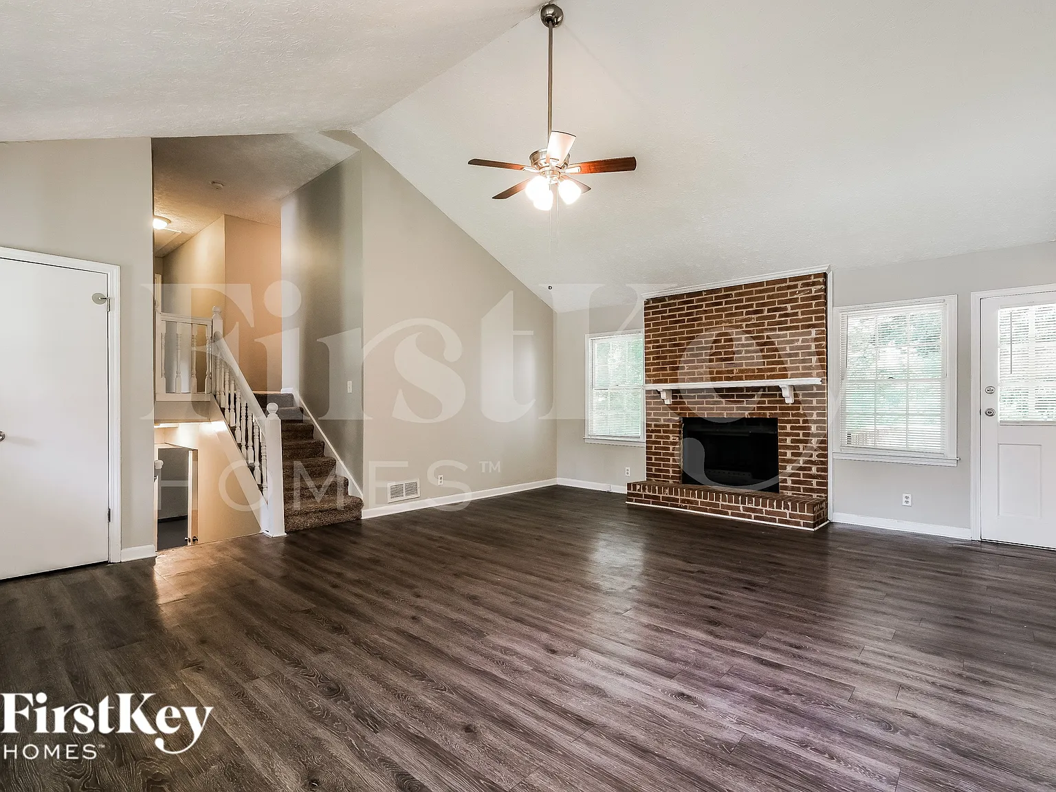 4 bed, 2.5 bath, 1926 sqft, $1,965 — Photo 3