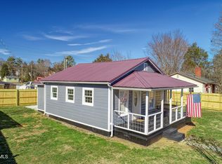 107 Hendricks St, Surgoinsville, TN 37873