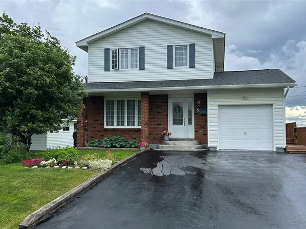 2 MacNeil Crescent, Stephenville, NL A2N3E3