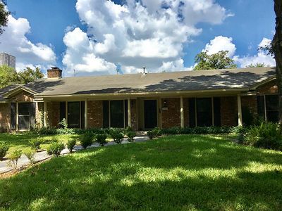 5666 Olympia Dr, Houston, TX, 77056