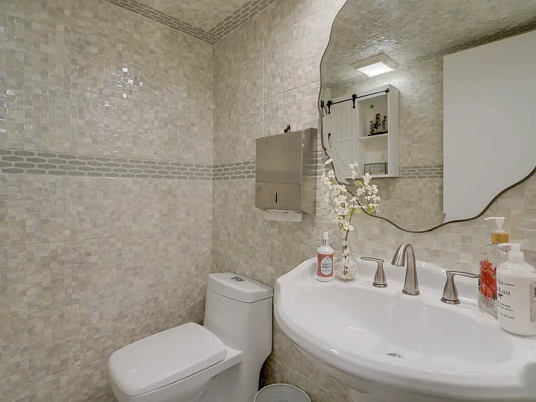 903 Cypress Grove Dr #204 — Photo 7