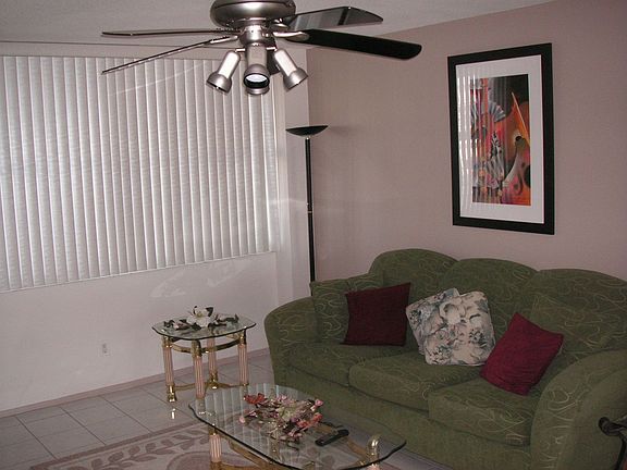 Living room has lots of space