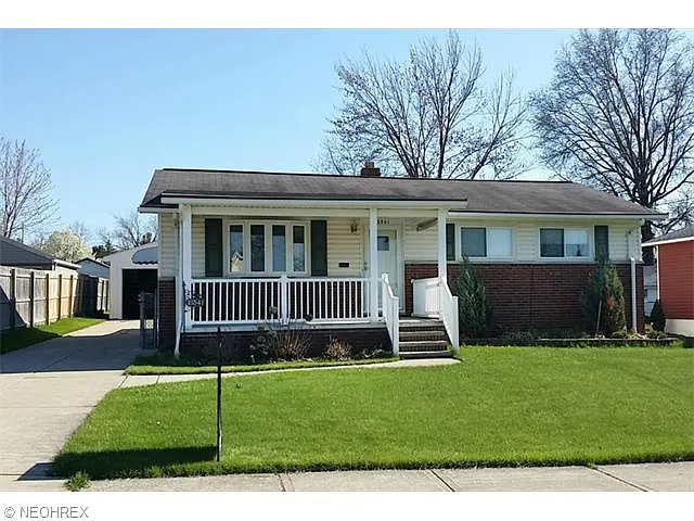 13541 Heatherwood Dr photo 1