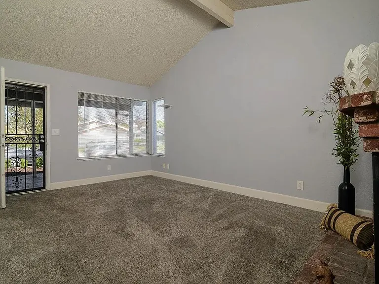 2422 Camino Garden Way — Photo 4